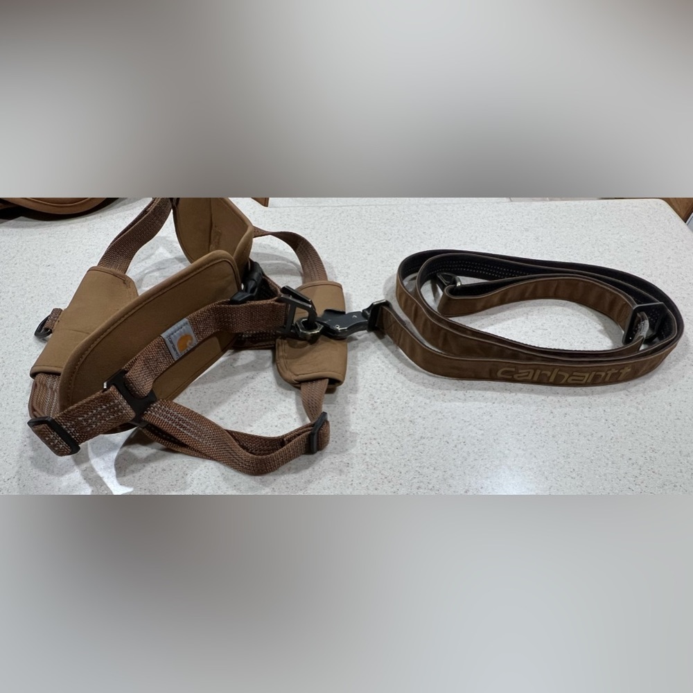 Carhartt dog harness and leash